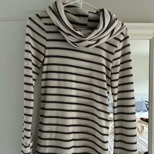 Long-sleeve, super soft, light-weight, striped cowl turtle neck from Savvi.
